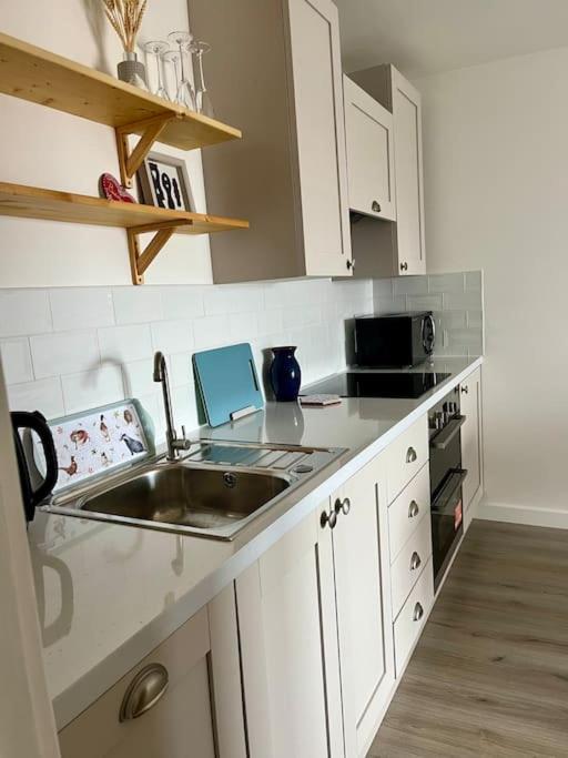 Beach Front Apartment Pwllheli Extérieur photo