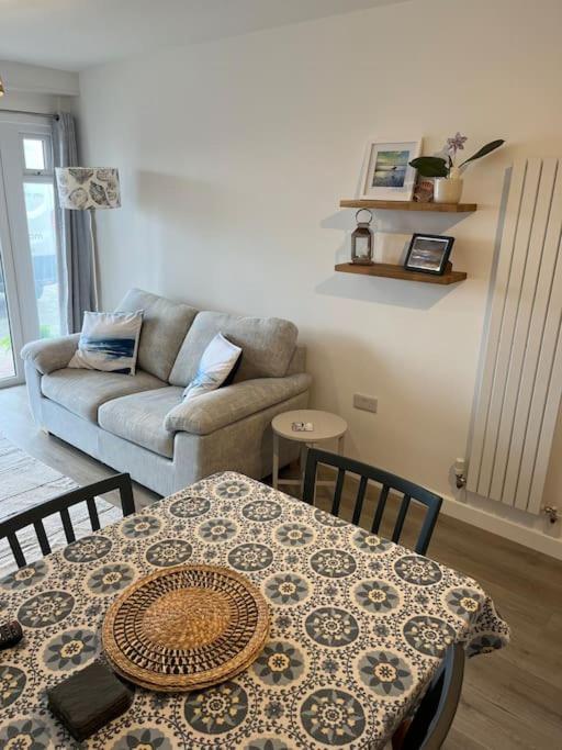 Beach Front Apartment Pwllheli Extérieur photo